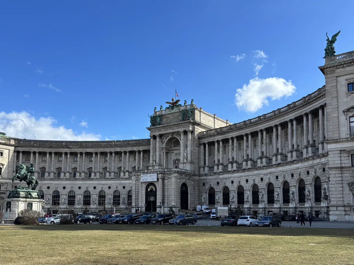 Neue Burg auf dem Heldenplatz, Wien